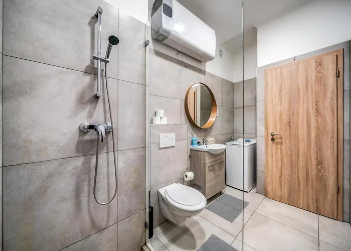 Akacfa-a13 Center 2 Bedroom Apartament *