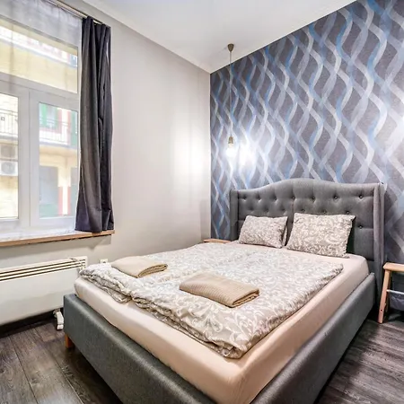 Akacfa-a13 Center 2 Bedroom