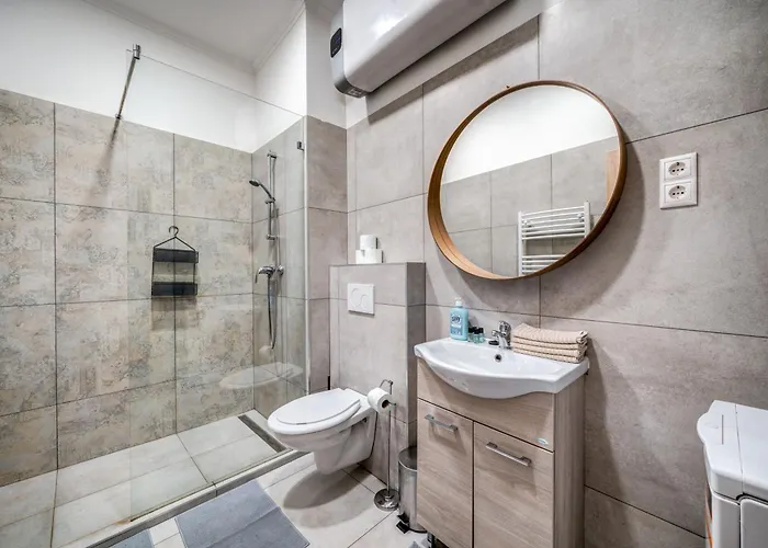 Akacfa-a13 Center 2 Bedroom Budapest