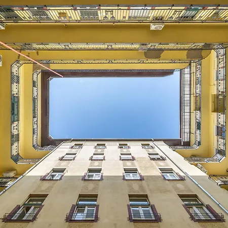 Akácfa 13 Center 2 Bedroom Appartamento Budapest